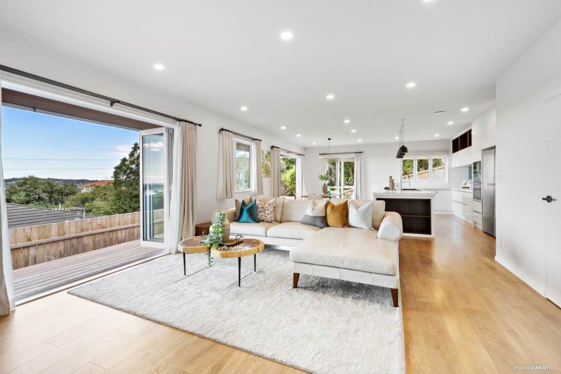 28 Lowburn Place, Clover Park, Auckland - Carousel 2