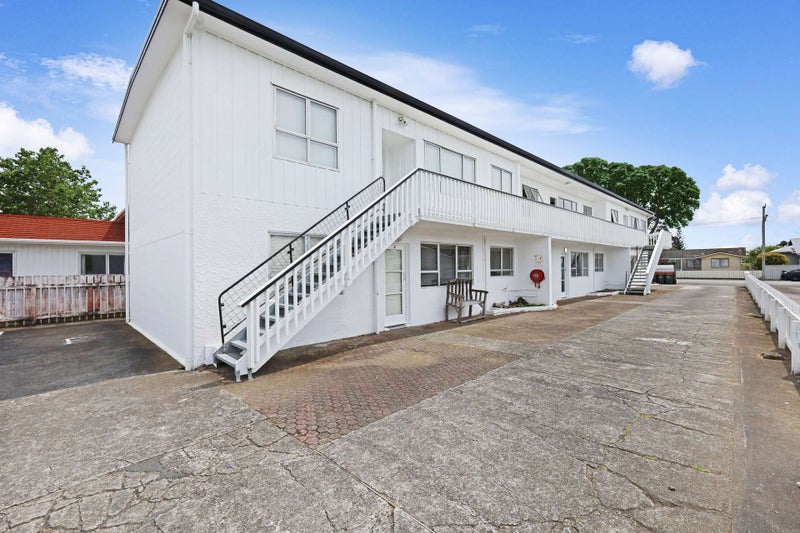 355 St Aubyn Street, Moturoa, New Plymouth - Carousel 2