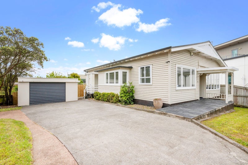 441 Hillsborough Road, Mount Roskill, Auckland - Carousel 1