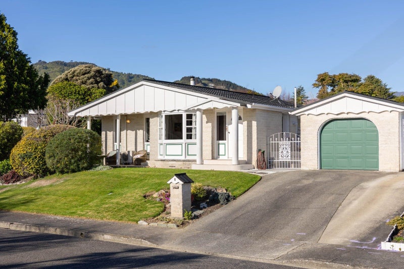 1 Edgewater Street, Waikanae, Waikanae - Carousel 1