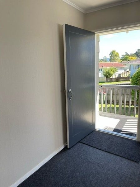 9 Shale Avenue, Massey, Auckland - Carousel 2