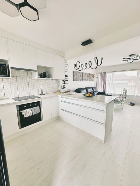 3/43 Shakespeare Road, Milford, Auckland - Carousel 1