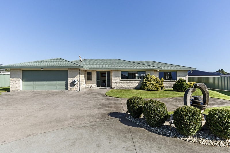 11 Desmond Place, Bell Block, New Plymouth - Carousel 2