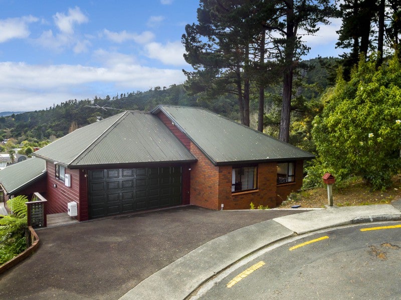 41 Dalton Grove, Stokes Valley, Lower Hutt - Carousel 1