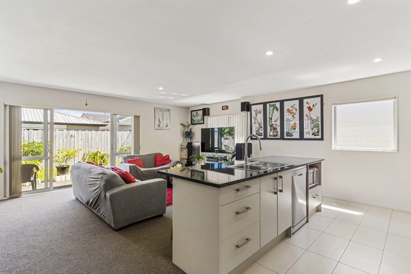 64 Kauri Drive, Takanini, Auckland - Carousel 2
