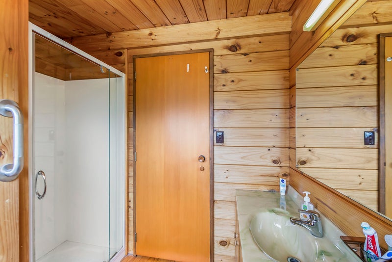 943 Whangaparaoa Road, Manly, Whangaparaoa - Carousel 21