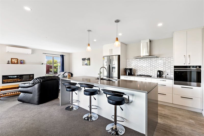 5 Glenbarr Lane, Broomfield, Christchurch - Carousel 2