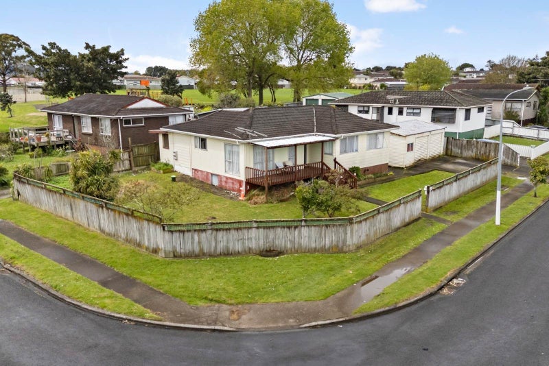 35 Sidey Avenue, Clover Park, Auckland - Carousel 1