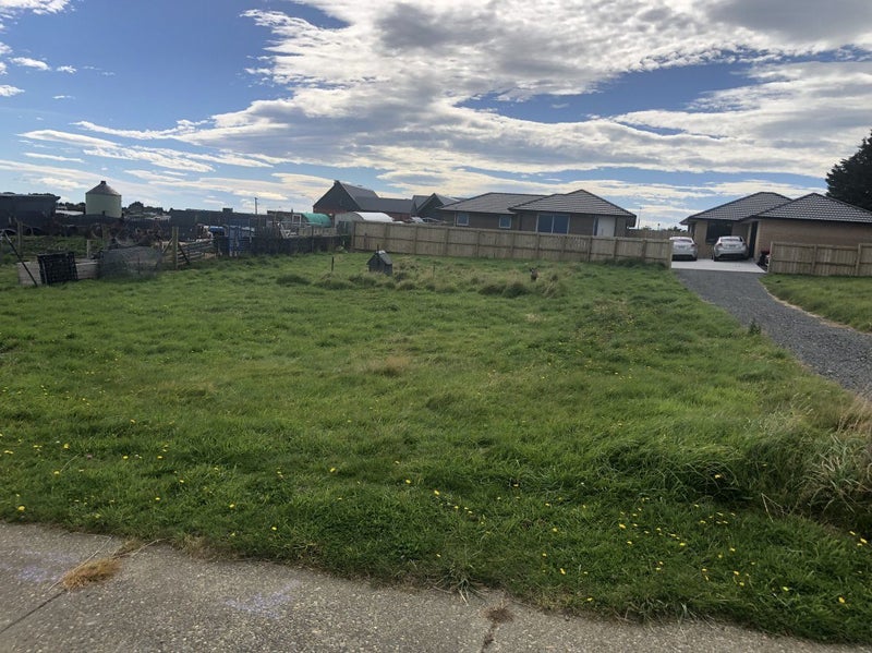 8 Shannon Street, Clifton, Invercargill - Carousel 1