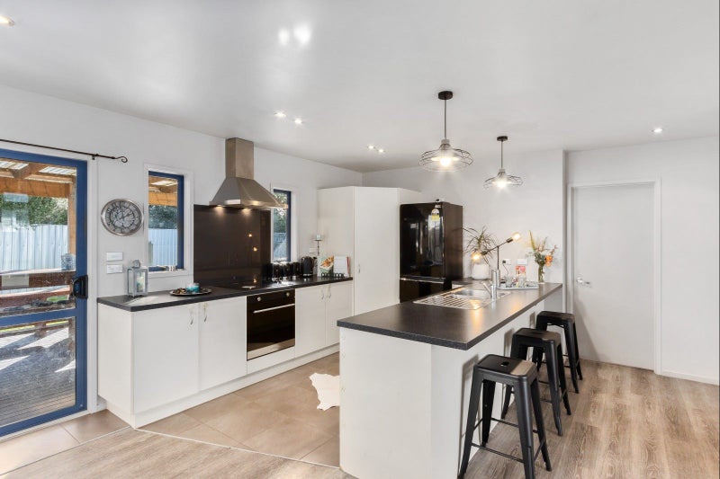 5A Massey Crescent, Marewa, Napier - Carousel 1