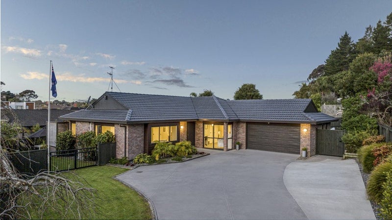 17 Britannia Place, Half Moon Bay, Auckland - Carousel 2