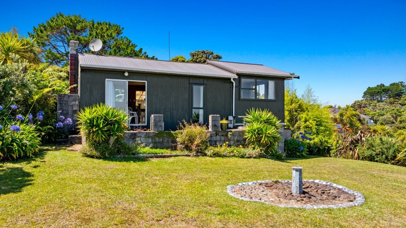 11 Te Ahuahu Road, New Lynn - Carousel 2