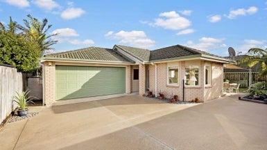 48A Rodney Street, Howick, Auckland - Carousel 1