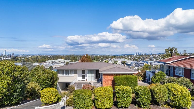 23 Marcel Place, Glenfield, Auckland - Carousel 10