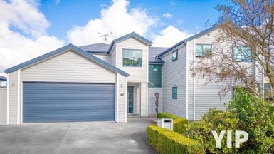 140 Woodman Drive, Tawa, Wellington - Carousel 1