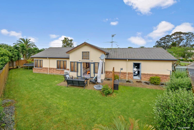 1 Sheriff Place, Randwick Park, Auckland - Carousel 2