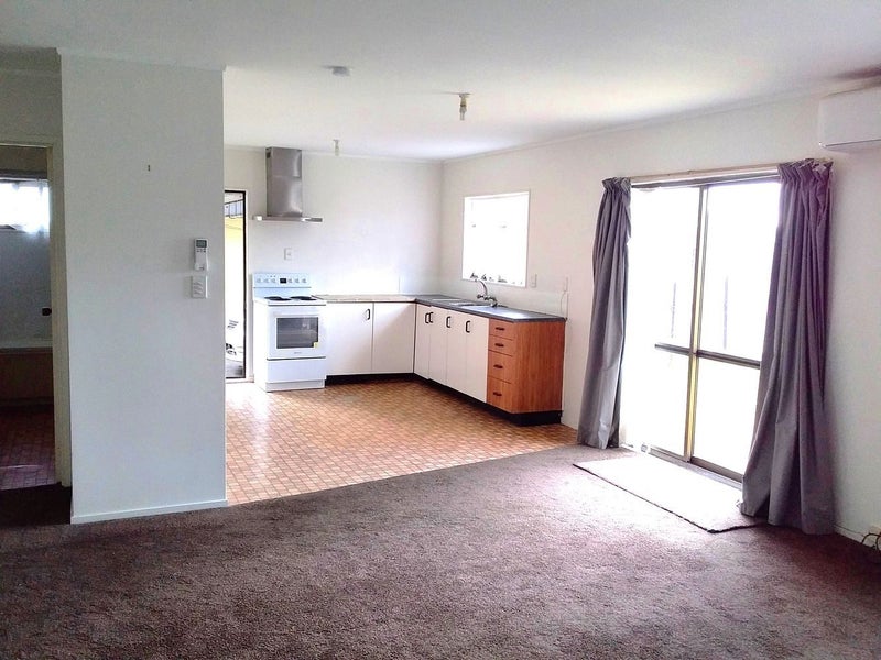 2/48 Greenpark Road, Penrose, Auckland - Carousel 2