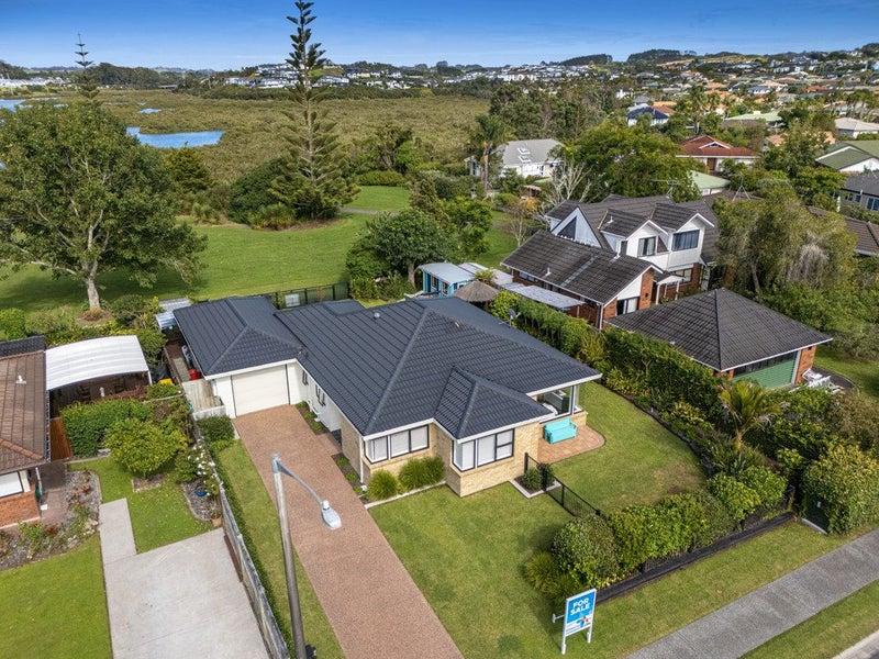 75 Maygrove Drive, Orewa, Orewa - Carousel 2
