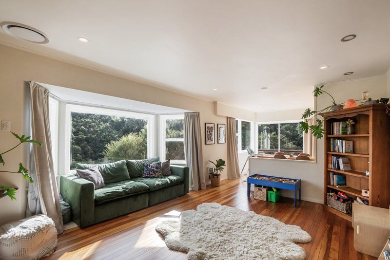 41 John Street, Stokes Valley, Lower Hutt - Carousel 1