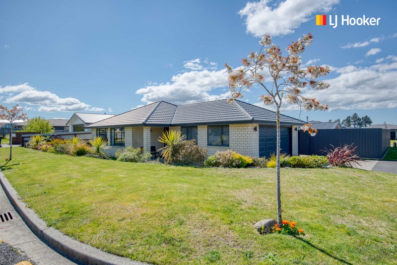 6 Hilltop Crescent, Corstorphine, Dunedin - Carousel 1