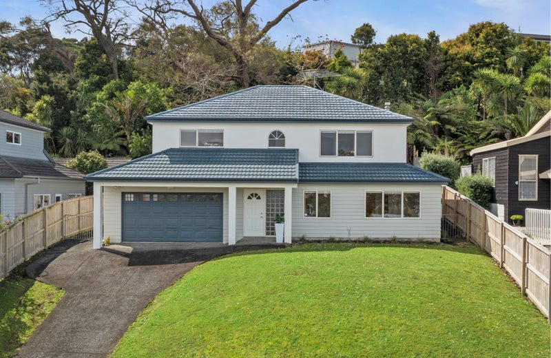 110 Stapleford Crescent, Browns Bay, Auckland - Carousel 1