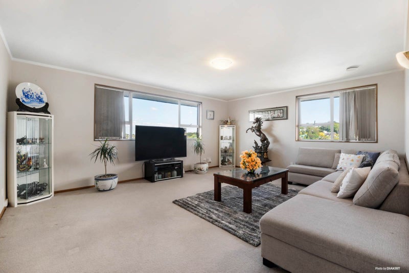 2/116 Mountbatten Avenue, Hillcrest, Auckland - Carousel 2