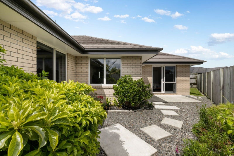 5 Buckley Way, Flagstaff, Hamilton - Carousel 1