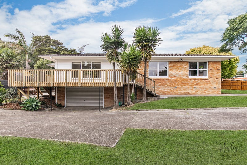 4 Patricia Place, Hillpark, Auckland - Carousel 1