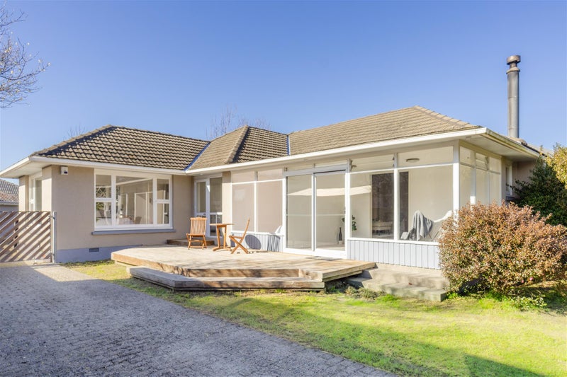 27 Middlepark Road, Sockburn, Christchurch - Carousel 1