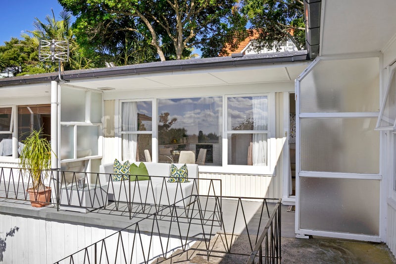 1/0 Balmoral Road, Mount Eden, Auckland - Carousel 1
