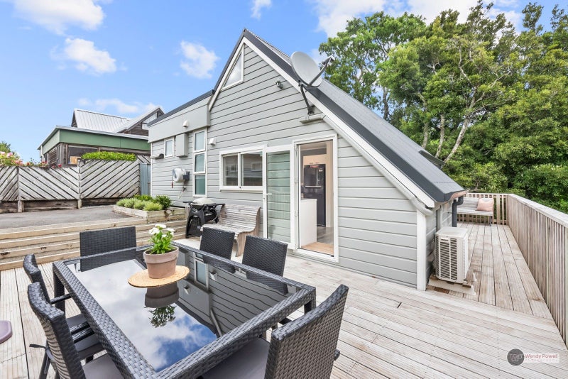 44 Harbour View Road, Harbour View, Lower Hutt - Carousel 1