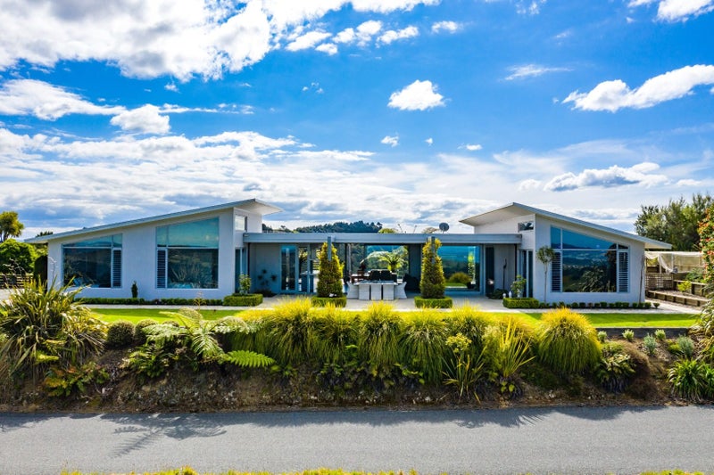 144 Golf Harbour Drive, Whangarei - Carousel 1