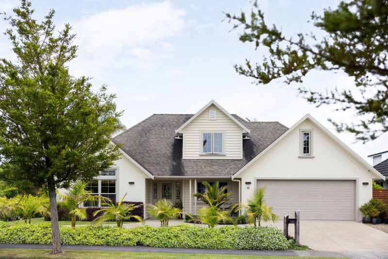 12 Featherstone Drive, Flagstaff, Hamilton - Carousel 1