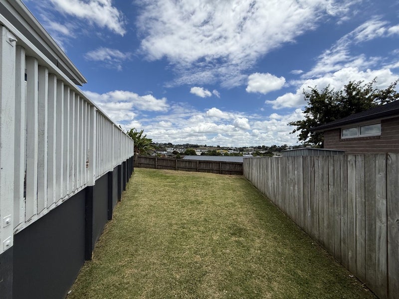 8A Moera Place, Stanmore Bay, Whangaparaoa - Carousel 2