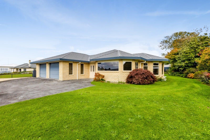 79 Broadway, Stratford - Carousel 1
