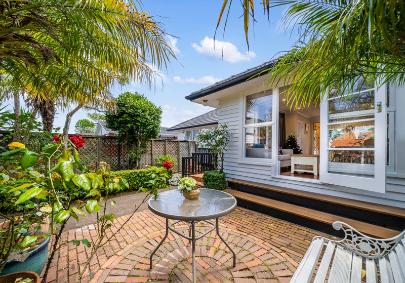 1/12 Bay Road, St Heliers, Auckland - Carousel 2