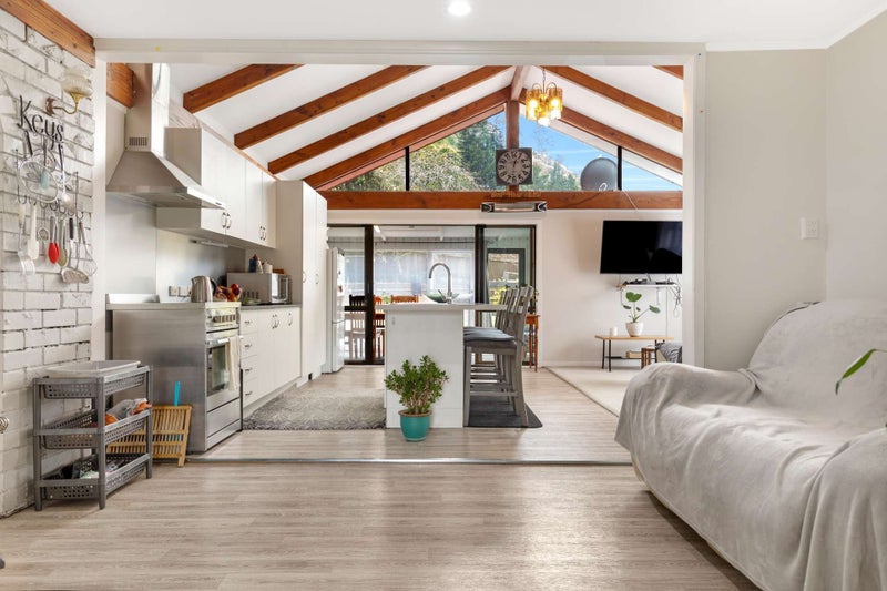 11 Gordon Road, Western Heights, Rotorua - Carousel 1