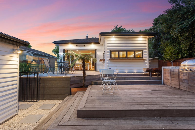 27 Condell Avenue, Papanui, Christchurch - Carousel 1