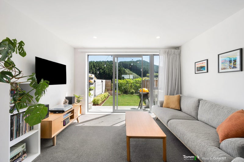 58 Ara Paiwhenua, Tawa, Wellington - Carousel 1
