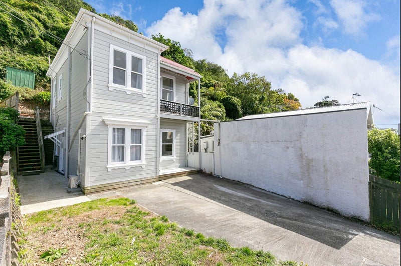 36 Reuben Avenue, Brooklyn, Wellington - Carousel 1