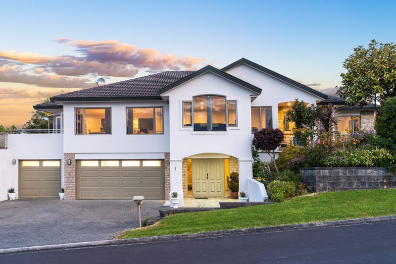 1 Sandhurst Rise, Henderson, Auckland - Carousel 1