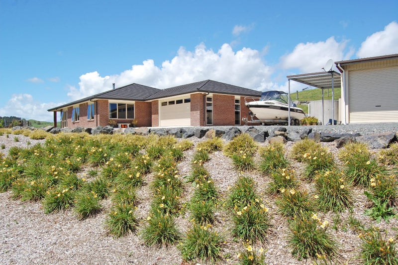 66 Manu Drive, Kaiwaka - Carousel 1