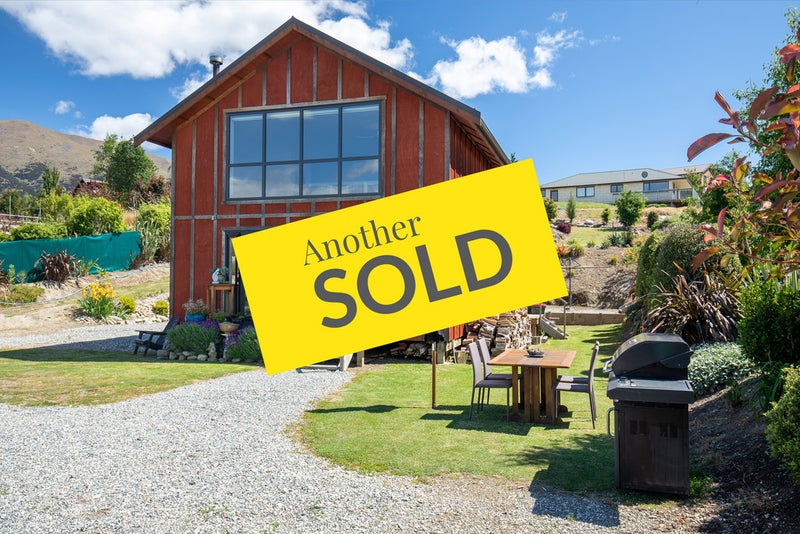 55 Nichol Street, Wanaka - Carousel 1