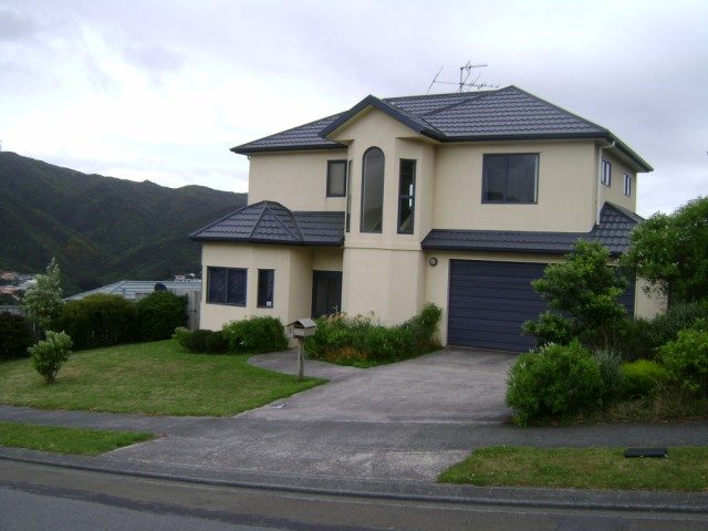 7 Landsdowne Terrace, Karori, Wellington - Carousel 1