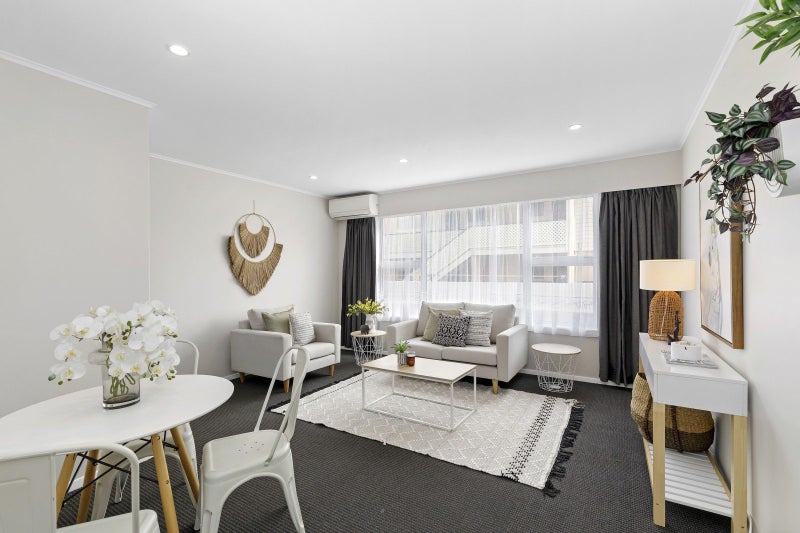 1/15 Mudie Street, Alicetown, Lower Hutt - Carousel 1