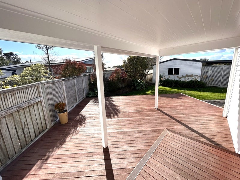 76 Summerhill Drive, Fitzherbert, Palmerston North - Carousel 2