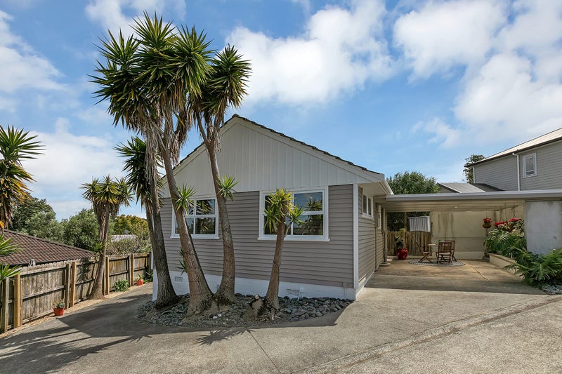14 Winifred Avenue, Bayview, Auckland - Carousel 2