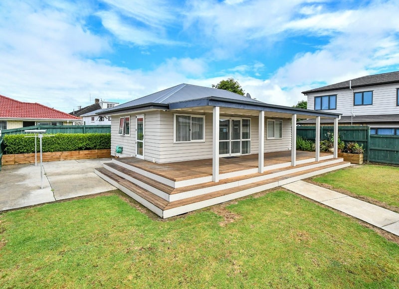 8 Pamir Road, Papatoetoe, Auckland - Carousel 1