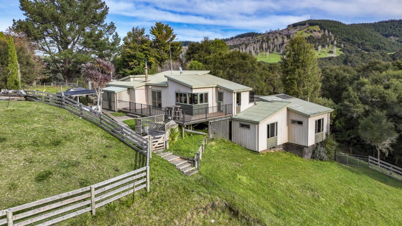 1079 Ellis Wallace Road, Eskdale, Napier - Carousel 2