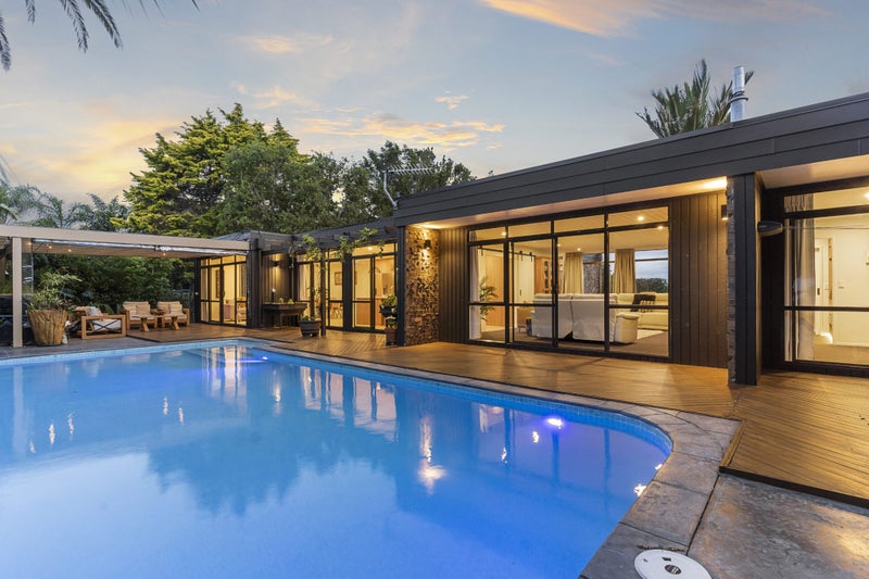 5 Antilla Place, Half Moon Bay, Auckland - Carousel 2